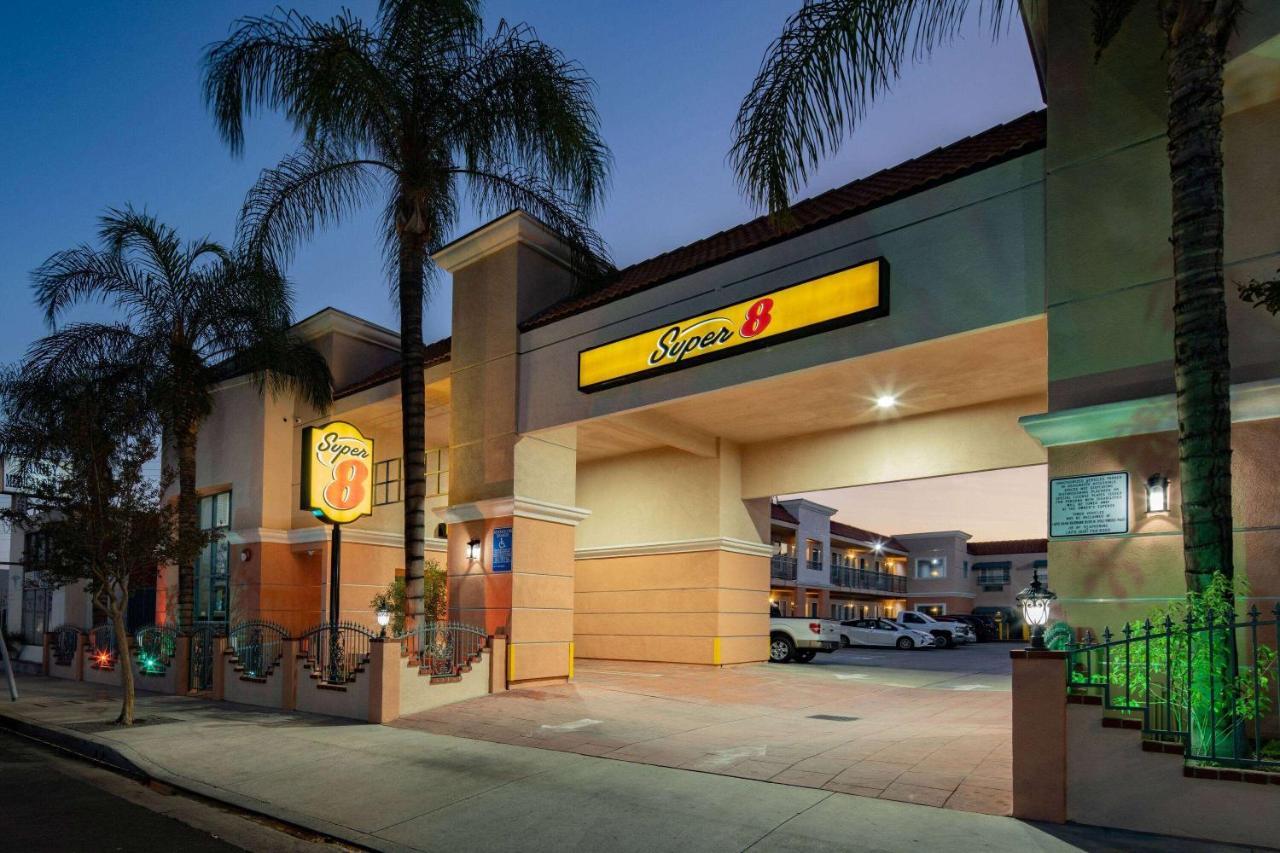 Super 8 By Wyndham North Hollywood Motel Los Angeles Eksteriør bilde